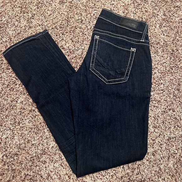 Daytrip Denim - Daytrip skinny jeans. Size 27. Dark blue wash.